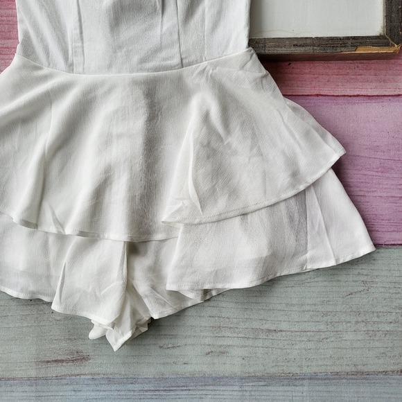 Princess Polly White The Rolla Strapless Layered Ruffle Playsuit Romper 4US - Picture 3 of 5